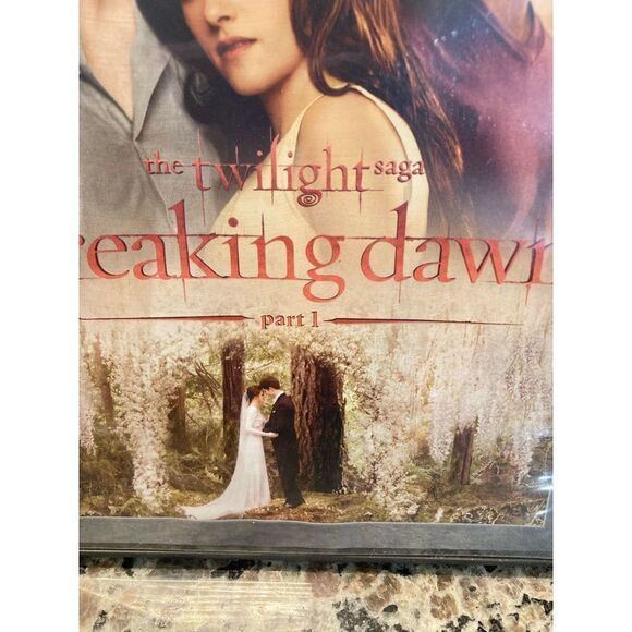 Breaking Dawn two disc special edition - Picture 3 of 6